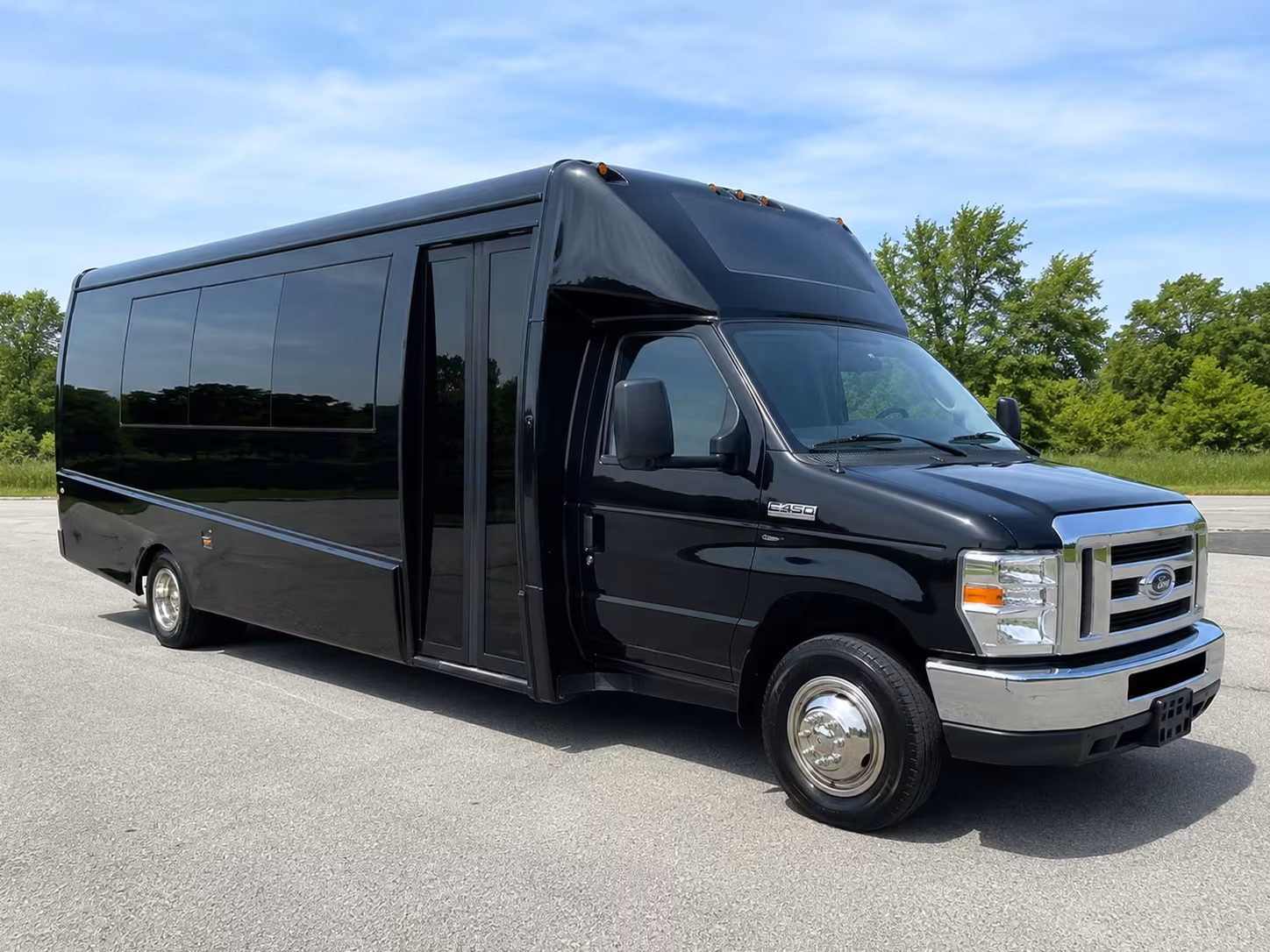 redlands 15 passenger minibus rental