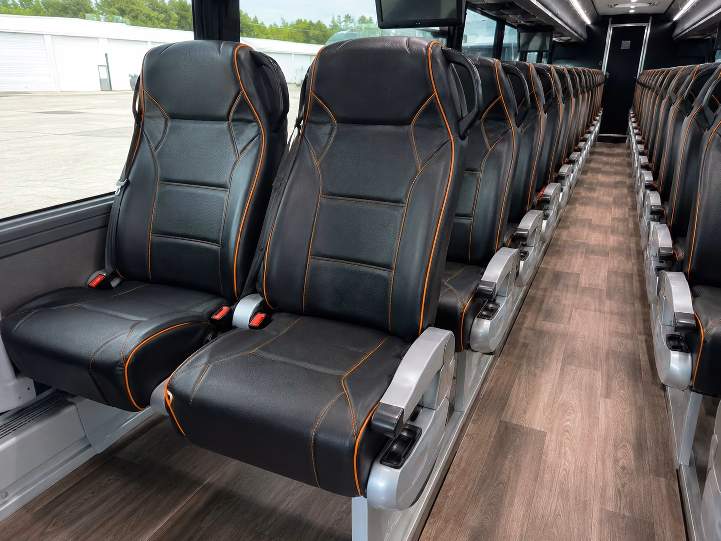 redlands shuttle buses to sofi stadium and dignity health sports park